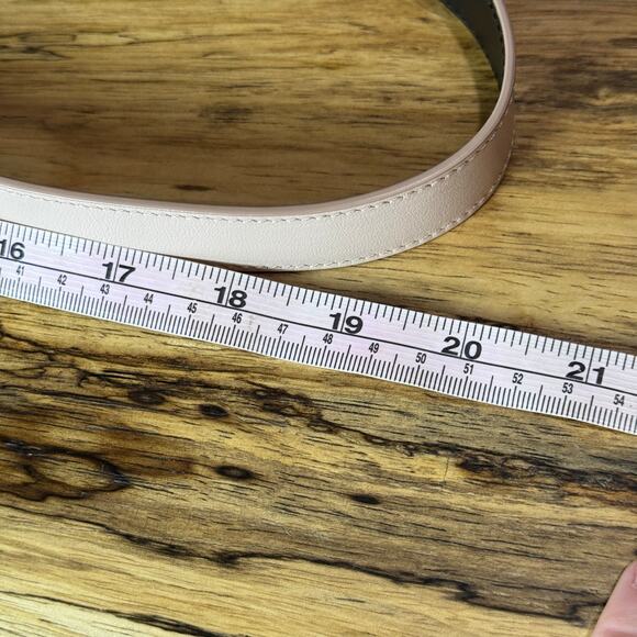 Fendi Pink Leather Vertical Box Crossbody Bag Authentic CoA - Picture 14 of 14